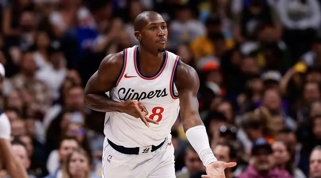 Doinb焦点对战，阿扎伦卡与60激战快船分钟，出色发挥胜负难料！比赛高潮迭起的简单介绍