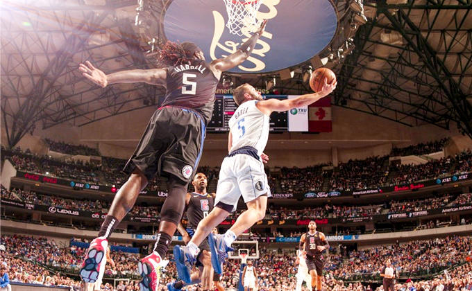 Doinb焦点对战，阿扎伦卡与60激战快船分钟，出色发挥胜负难料！比赛高潮迭起的简单介绍