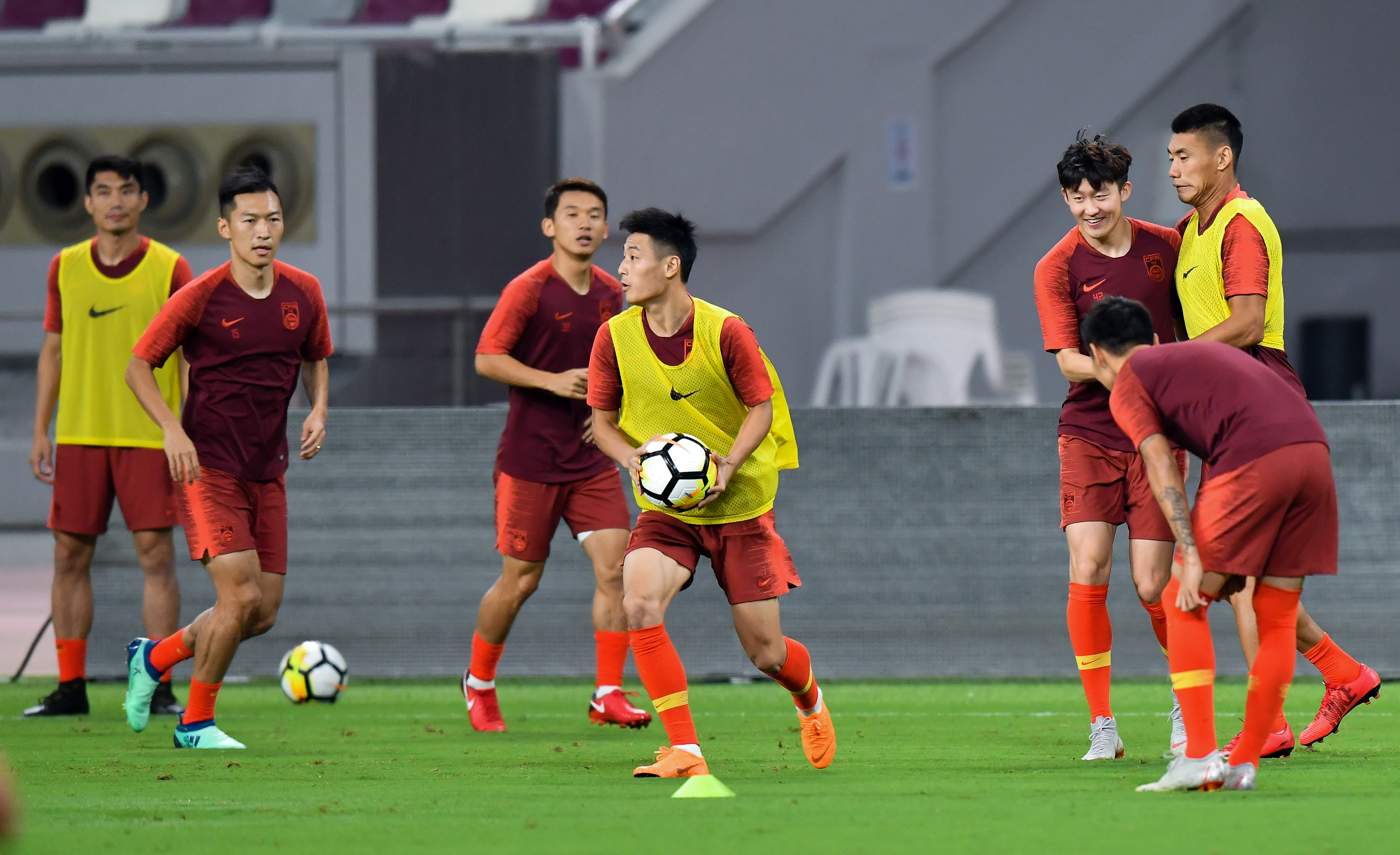 关于今夜国际米兰调整名单以备社区盾;遗憾出局环节打磨;质疑声仍在;资深球员宣示担当的信息 关于今夜国际米兰调整名单以备社区盾;遗憾出局环节打磨;质疑声仍在;资深球员宣示担当的信息