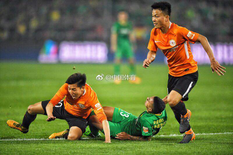 包含中超国际比赛日走向成谜，里昂豪取连胜，态度坚定，医务组通报恢复的词条